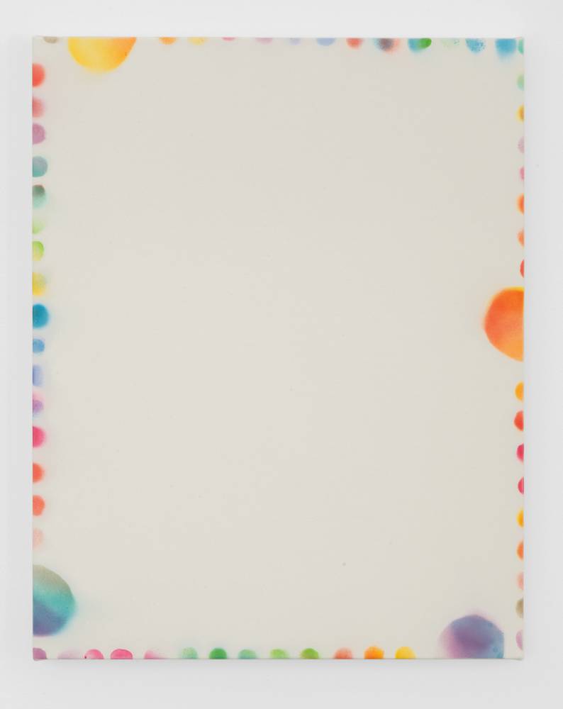 differing sized dots along edge