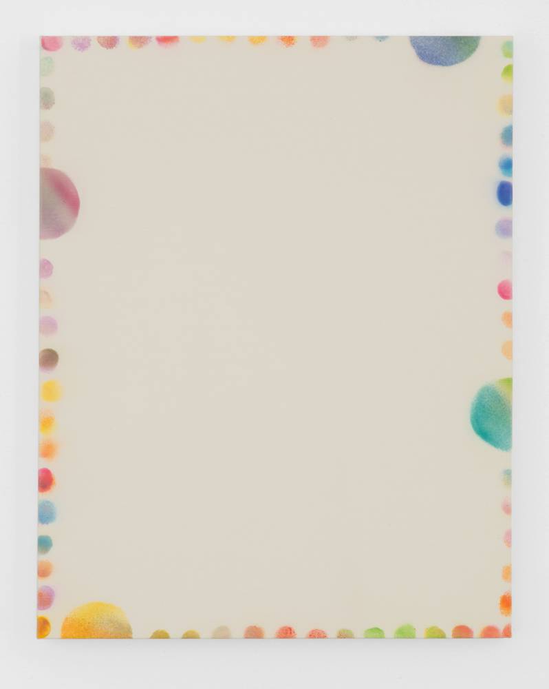 differing sized dots along edge