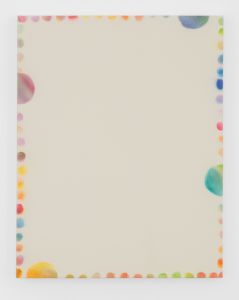 differing sized dots along edge